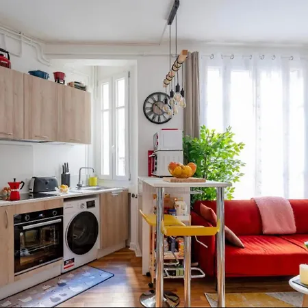 Charming Quiet Near Montmartre Paris